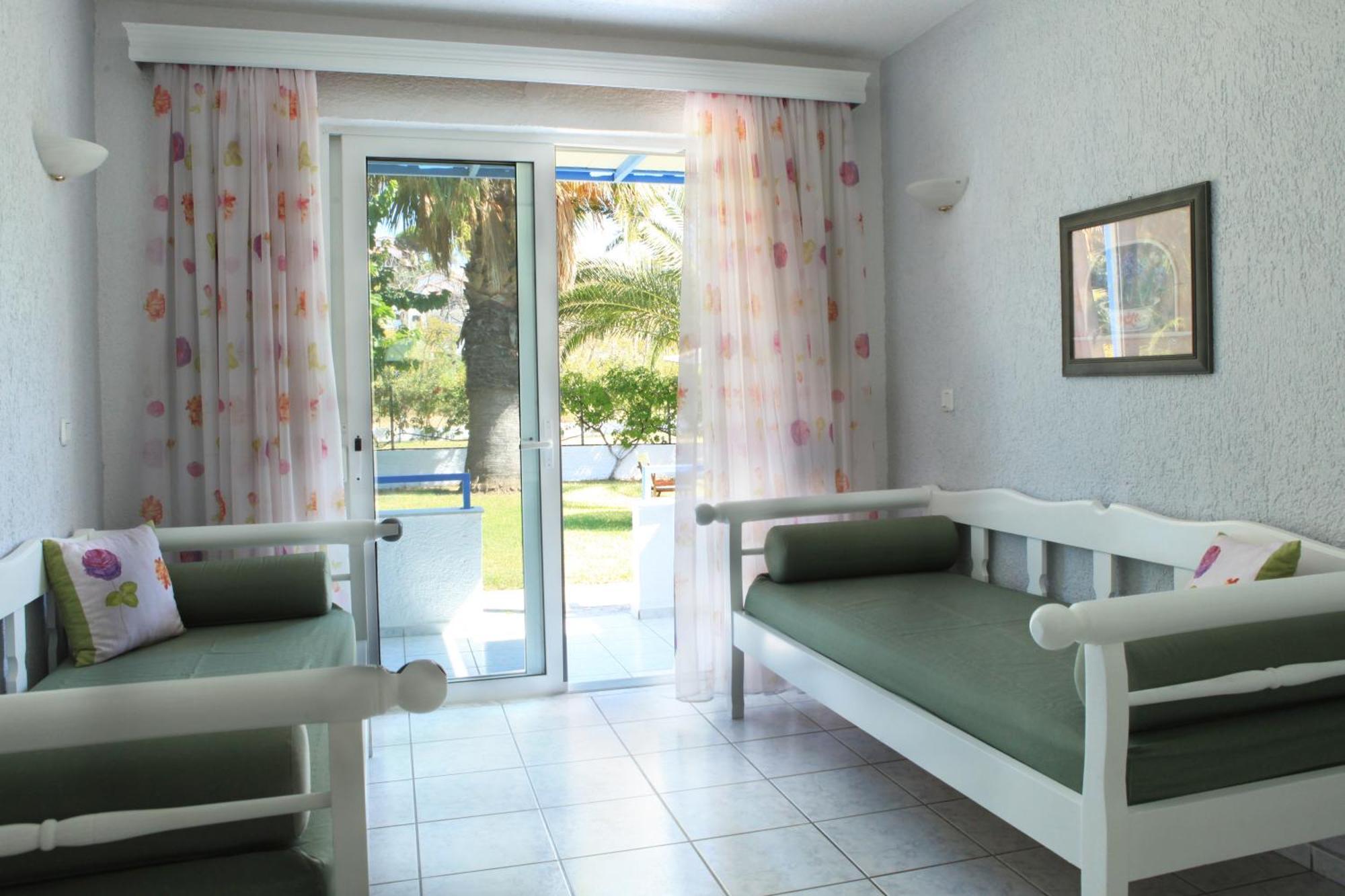 Ostria Aparthotel Agia Paraskevi  Bagian luar foto