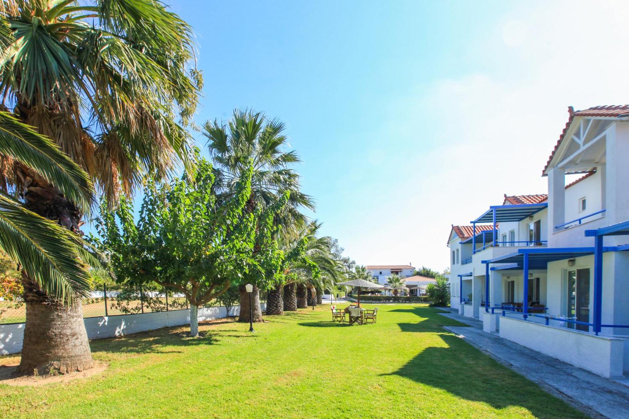 Ostria Aparthotel Agia Paraskevi  Bagian luar foto